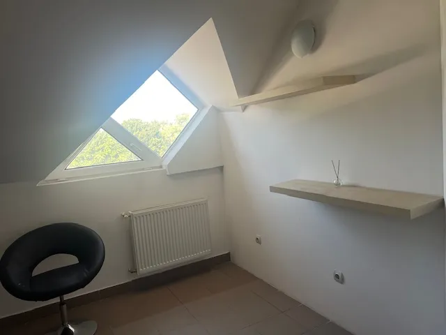 Kiadó kereskedelmi és ipari ingatlan Budapest XVIII. kerület, Kossuth Ferenc-telep 14 nm