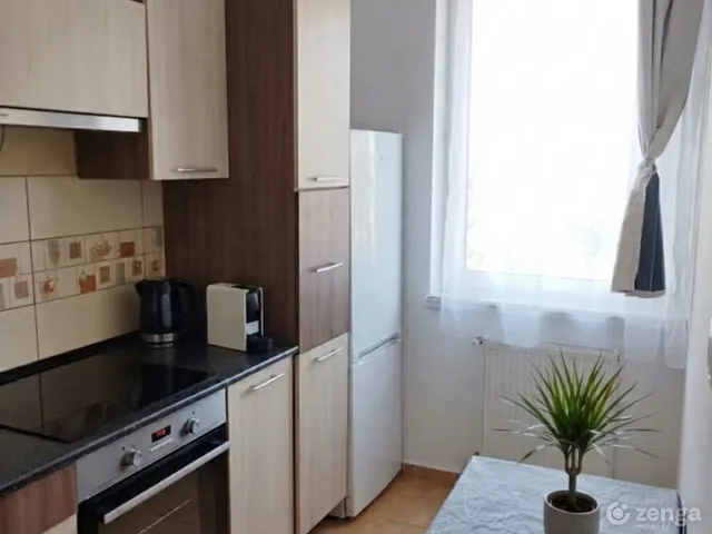 Eladó lakás Debrecen, Tócóskert 40 nm