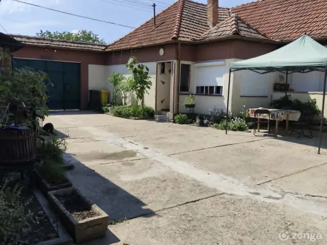 Eladó ház Kisnána 160 nm