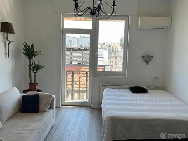 Kiadó lakás Budapest VI. kerület, Nagykörúton belüli terület 30 nm