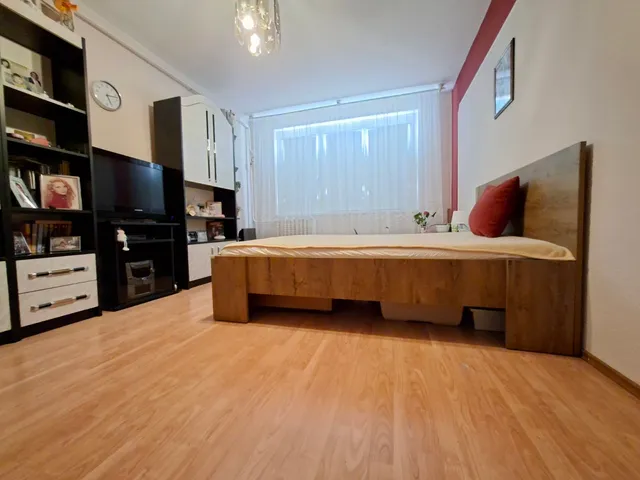 Eladó lakás Szombathely, Derkovits-lakótelep 48 nm