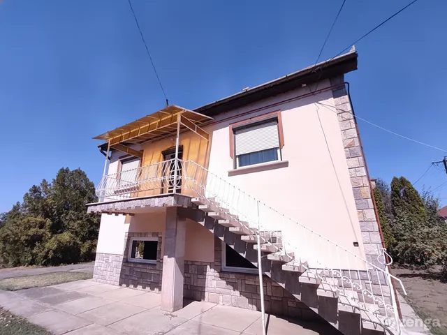 Eladó ház Tápiószele 70 nm