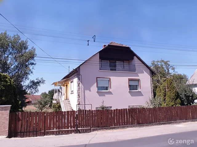 Eladó ház Tápiószele 70 nm