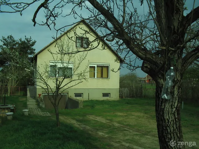 Kiadó ház Debrecen, Ungvárikert 50 nm