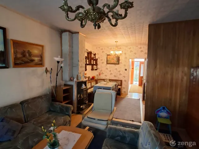 Eladó lakás Oroszlány 96 nm