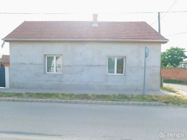 Eladó ház Tiszaalpár 57 nm