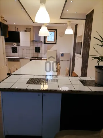 Eladó ház Csomád 230 nm