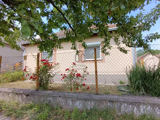 Eladó ház Csécse 75 nm