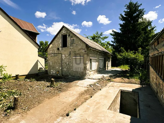 Eladó ház Dunakeszi, Alag 50 nm