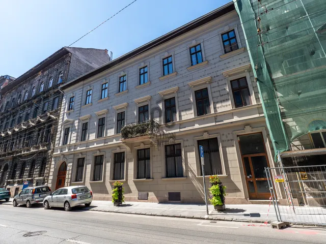 Eladó kereskedelmi és ipari ingatlan Budapest VII. kerület, Belső-Erzsébetváros 695 nm