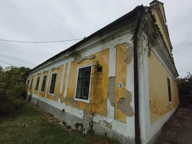 Eladó ház Érsekvadkert 250 nm