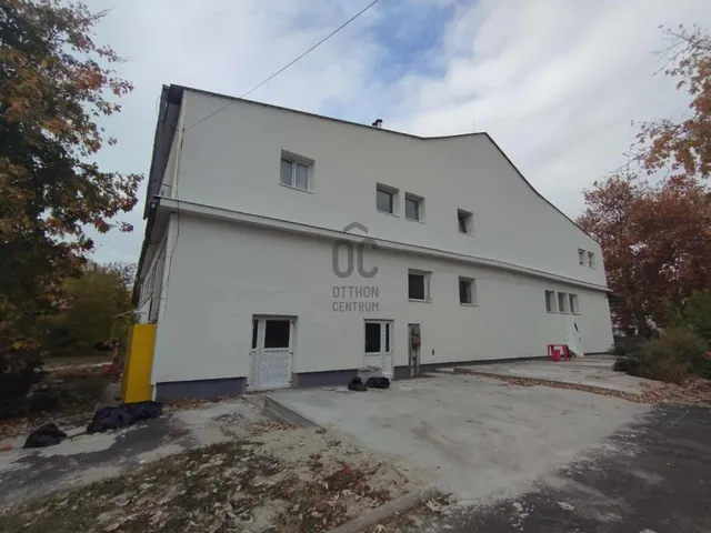 Eladó kereskedelmi és ipari ingatlan Dunakeszi, Alag 614 nm