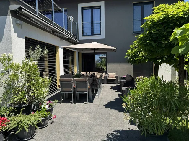 Kiadó ház Szada 340 nm