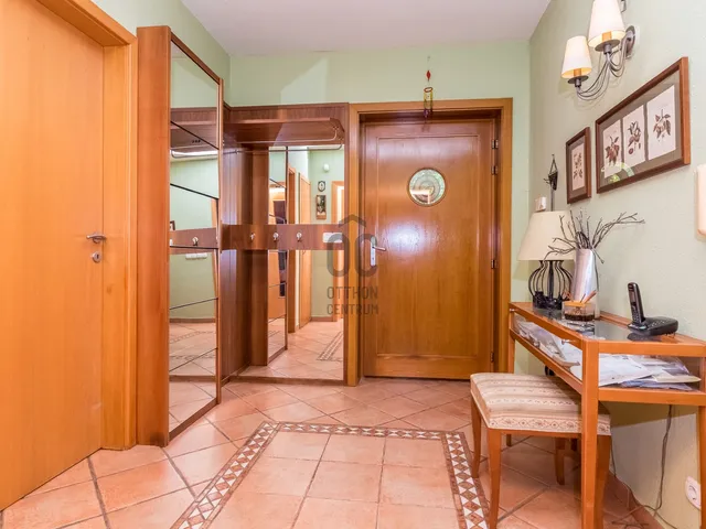 Eladó ház Csobánka 203 nm