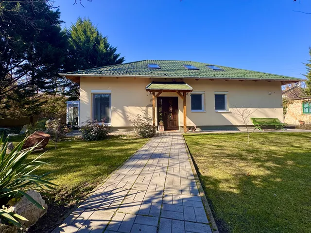 Eladó ház Dunakeszi 131 nm