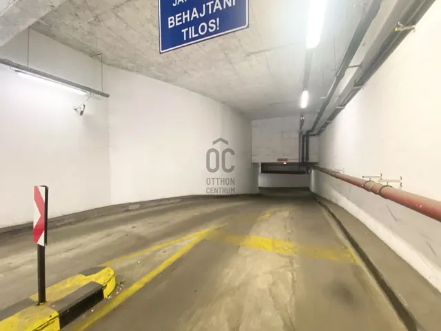 Eladó garázs Budapest VI. kerület 10 nm
