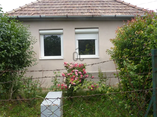 Eladó ház Keszeg 54 nm