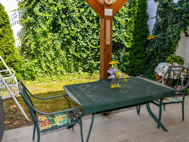 Kiadó ház Vác, Belváros 160 nm