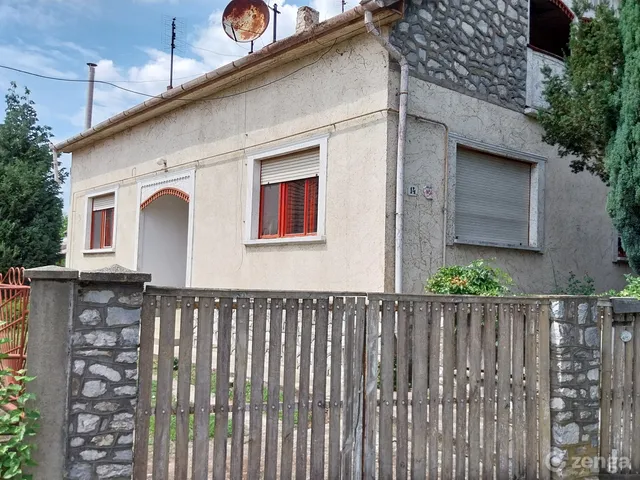 Eladó ház Sajószentpéter, Dusnokpuszta 160 nm