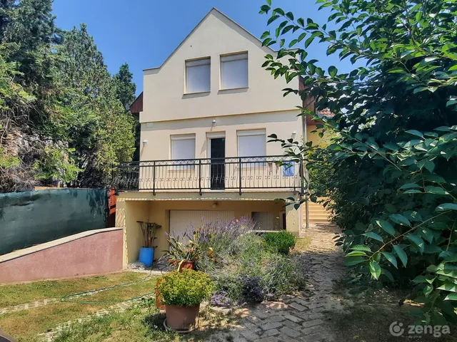 Eladó ház Csömör 207 nm