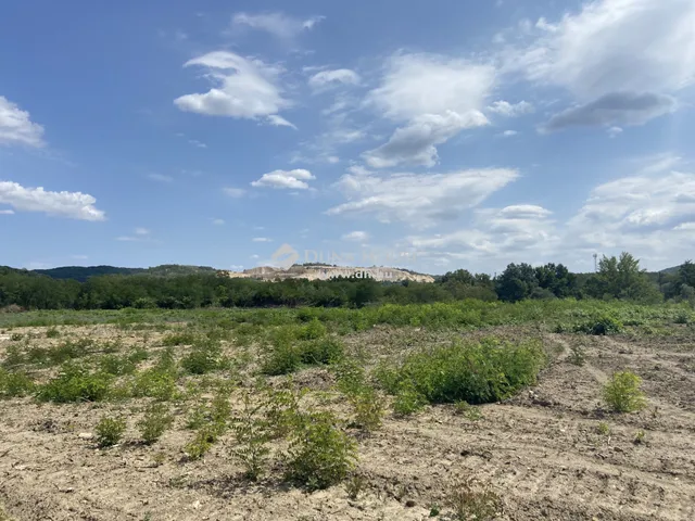 Eladó kereskedelmi és ipari ingatlan Tatabánya 4500 nm