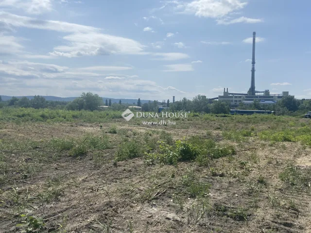 Eladó kereskedelmi és ipari ingatlan Tatabánya 4500 nm