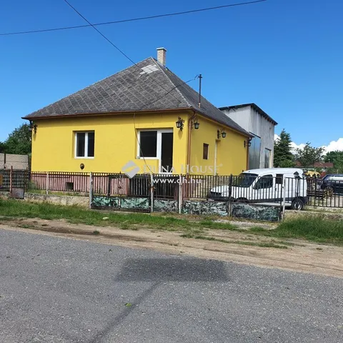 Eladó ház Bábolna 100 nm