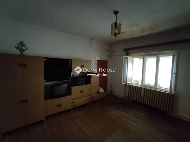 Eladó nyaraló Környe 120 nm
