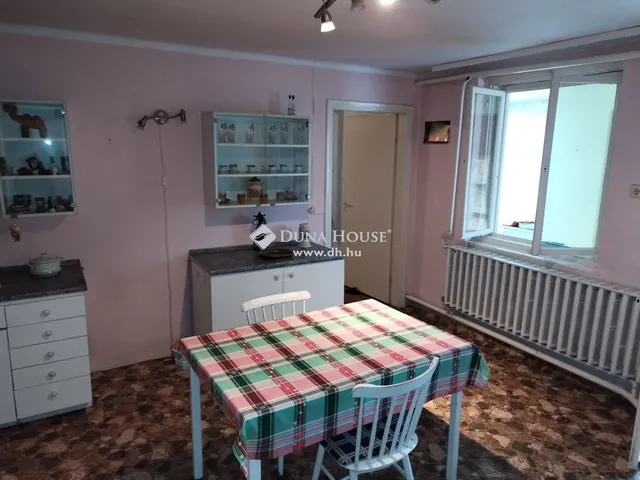 Eladó ház Környe 120 nm