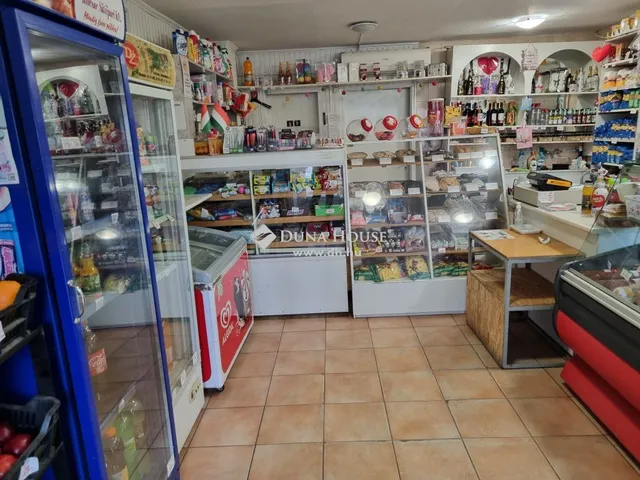 Eladó kereskedelmi és ipari ingatlan Tatabánya 68 nm