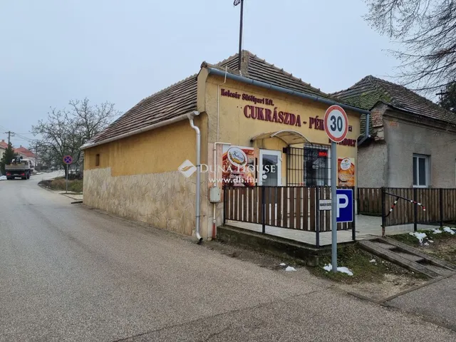 Eladó kereskedelmi és ipari ingatlan Tatabánya 68 nm