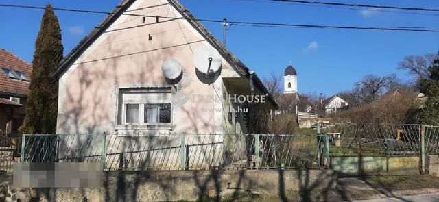 Eladó ház Tinnye 41 nm