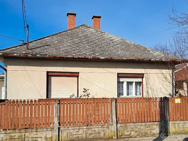 Eladó ház Balmazújváros, Bánlak 75 nm