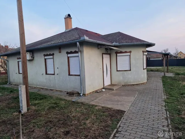 Eladó ház Szajol 105 nm