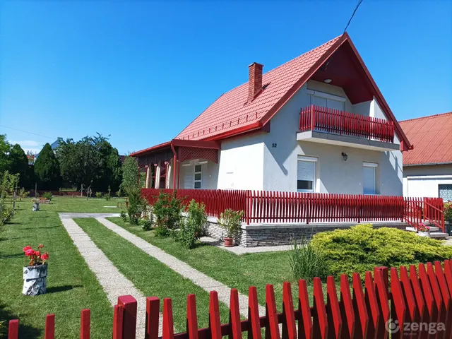 Eladó ház Vonyarcvashegy 667 nm
