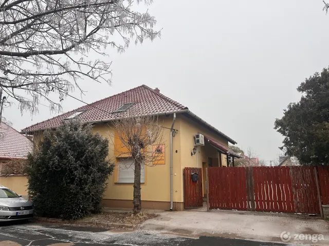 Eladó ház Veszprém, Dózsaváros 224 nm