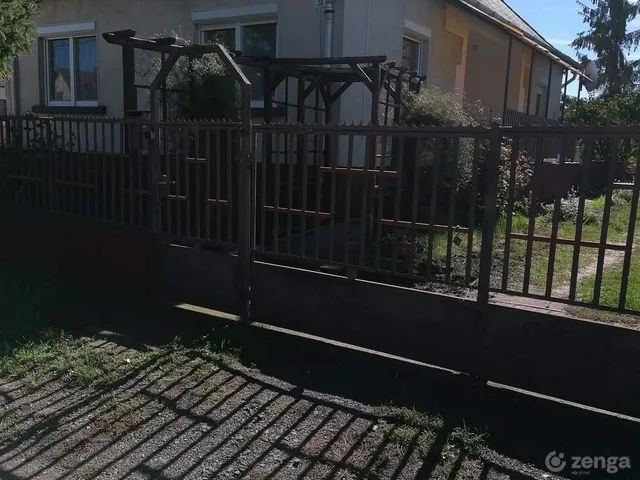 Eladó ház Dormánd 78 nm