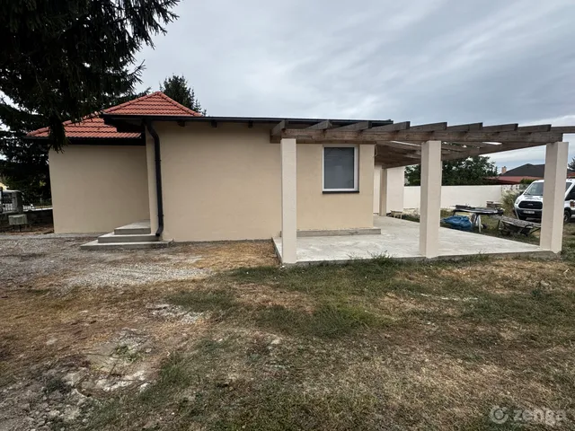 Eladó ház Győrladamér 90 nm