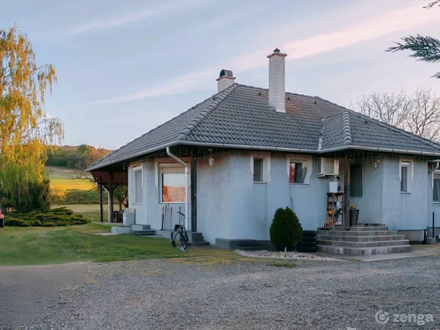 Eladó ház Vácduka 120 nm