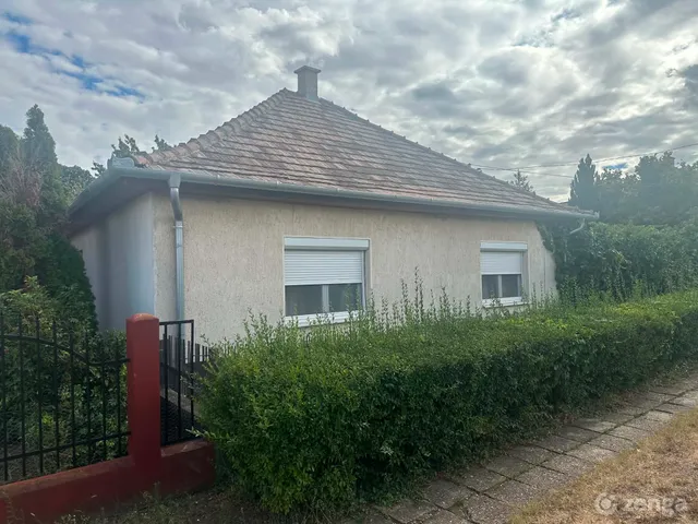 Eladó ház Kartal 132 nm