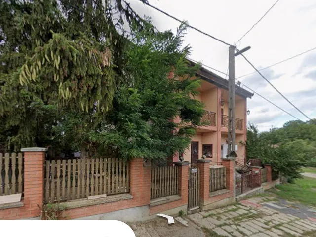 Eladó ház Valkó, Arany János u 1 214 nm