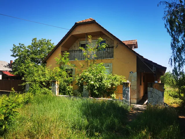 Eladó ház Tiszanána 122 nm