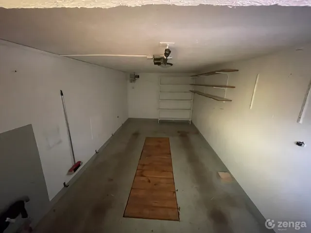 Eladó garázs Szekszárd 16 nm