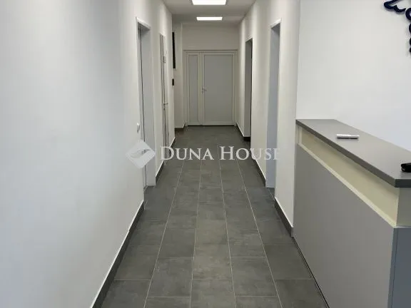 Eladó kereskedelmi és ipari ingatlan Debrecen 811 nm
