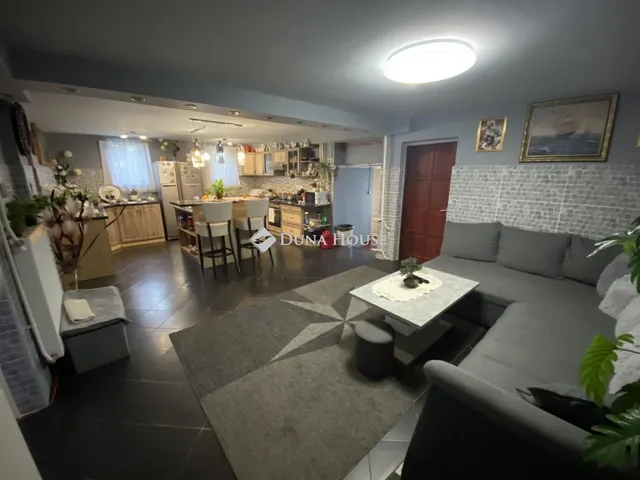 Eladó ház Püspökladány 210 nm