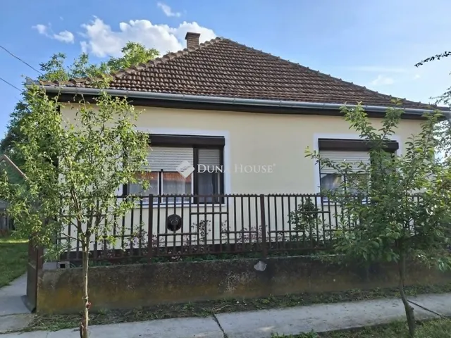 Eladó ház Biharkeresztes 60 nm