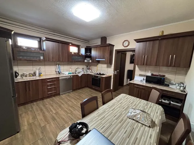 Eladó ház Püspökladány 200 nm