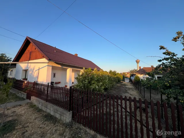 Eladó ház Füzesgyarmat 106 nm
