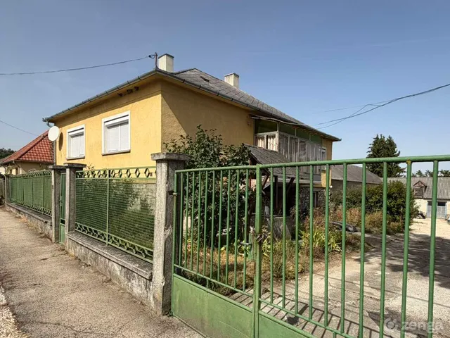 Eladó ház Szentgál 100 nm