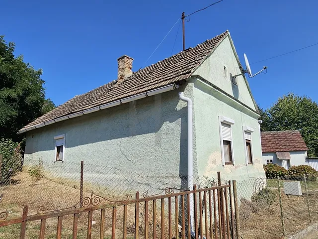 Eladó ház Heresznye 43 nm